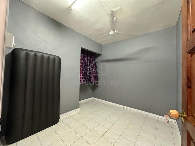 2.5 Storey Terrace House  Taman Scientex 4bed 3bath 4
