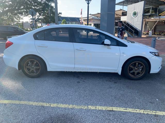 2013 Honda CIVIC 1.8 S (A) - 3