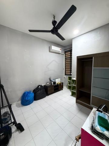Taman Senai Utama Single Storey Corner House Partial Furnish For Rent 1