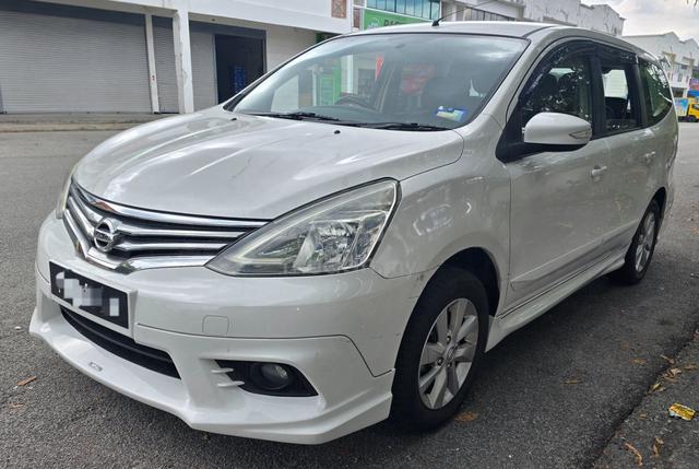 2013 Nissan GRAND LIVINA 1.8 IMPUL MC FACELIFT (A) - 3