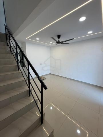 2 Sty Low Cost Jalan Seroja Fully Renovated Extended Taman Johor Jaya 1