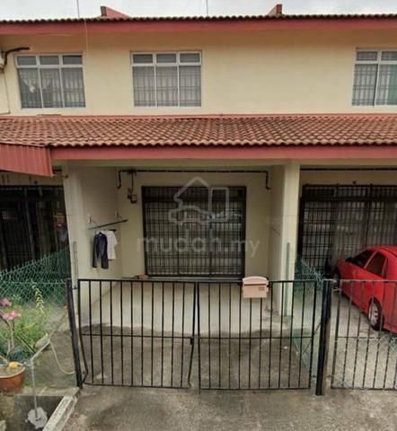 Rumah Sewa  -  dekat  Kluang Mall 1