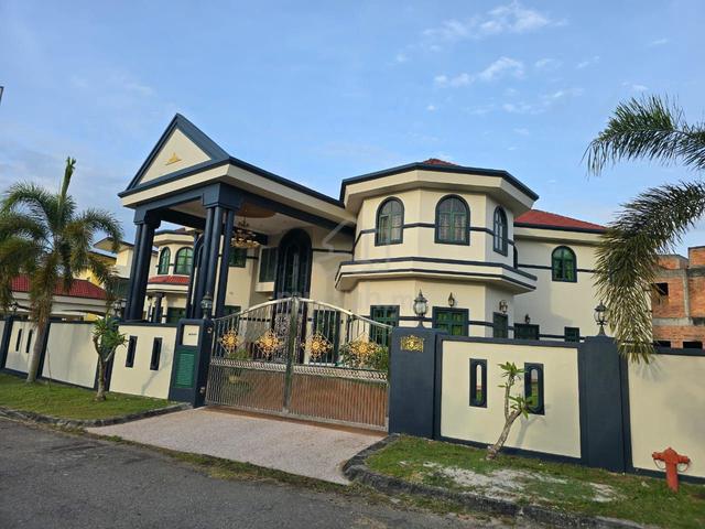 Freehold Bungalow Kota Warisan Sepang 1