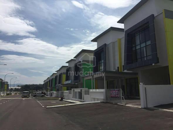 Taman Perindustrian Sis 228 Beranang 2 Storey Semi-D Factory for Sale 1