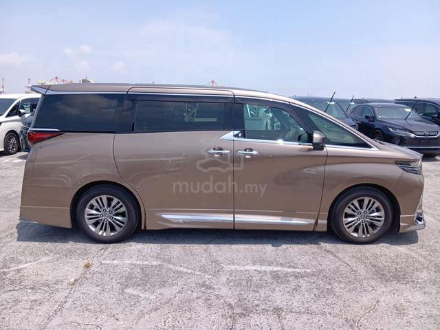 2025 BOOKNOW Gold Modellista Toyota ALPHARD 2.5 Z - 4