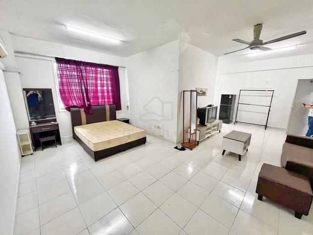 Plaza Mentari Apartment (Taman Pelangi) 1