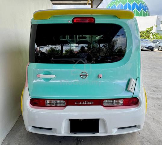 Nissan Cube 1.5 (A) Highly Distinctive Mini MPV - 4
