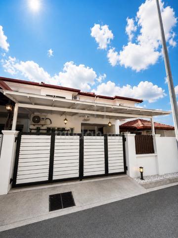 Open Facing Renovated Two Storey Terrace House Seksyen 18 Shah Alam 1