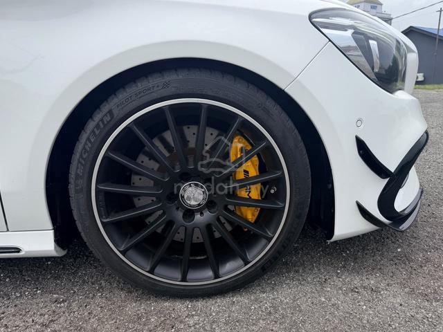 2017 Mercedes Benz CLA-CLASS 1.6 200 (CBU) AMG - 3
