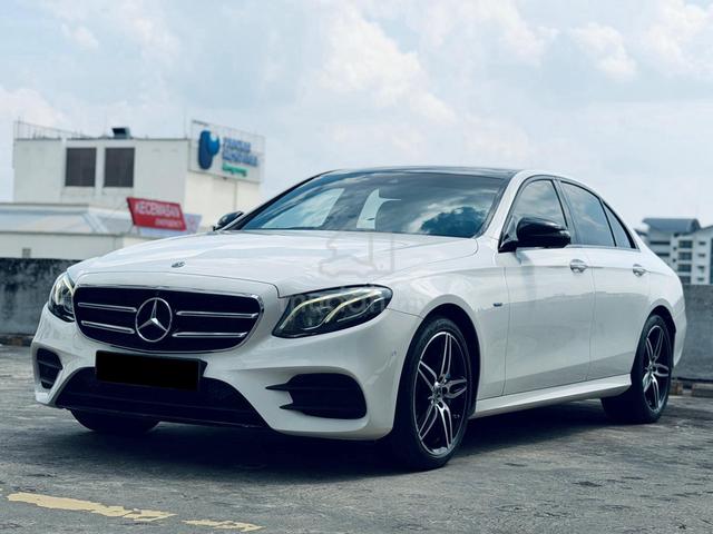 2018 Mercedes-Benz E350e AMG 360 Carplay Burmester - 1