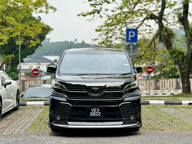 ON THE ROAD 2017 Toyota VELLFIRE 2.5 (A) - 4