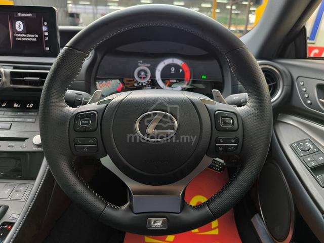 Lexus RC 300 2.0 F-SPORT SROOF M.LV/SON RC300 2778 - 5