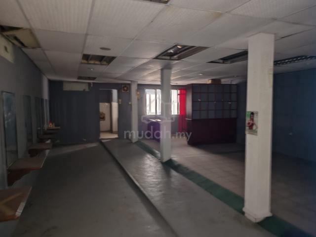 FIRST 2nd Floor Shop Bandar Kajang Jalan Tun Abdul Aziz 1