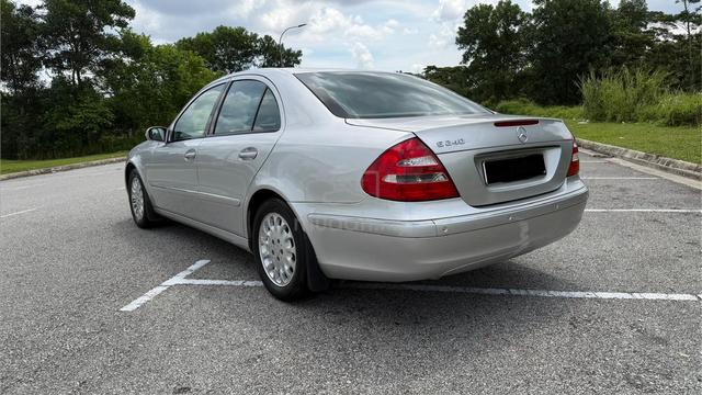 2004/2005 Mercedes-Benz E240 (A) AVANGARDE CBU - 2