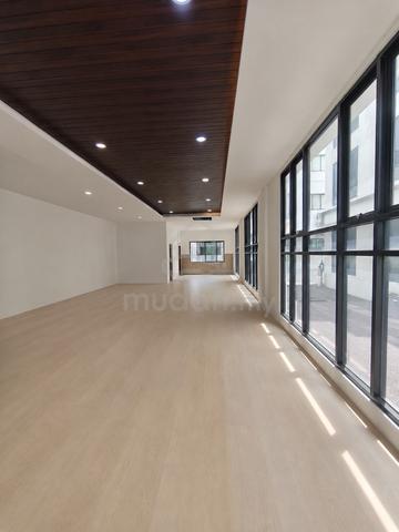 Endlot, Renovated, Ground Floor, Shoplot @ Austin Crest/ Mount Austin 1