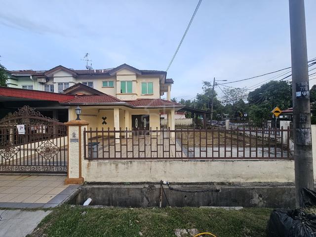 Double-storey Corner Lot Terrance House 1