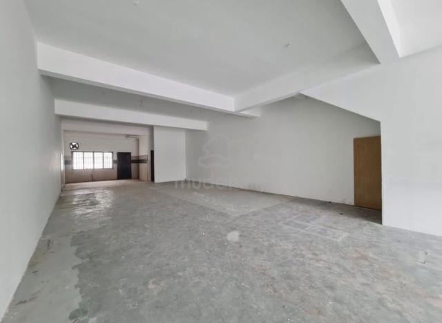 Hot Area Ground Floor Shop 22x80 Bandar Botanic Klang for rent 1