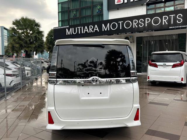 2021 Toyota VOXY 2.0 ZS KIRAMEKI III 7STR 2PD 45K - 5
