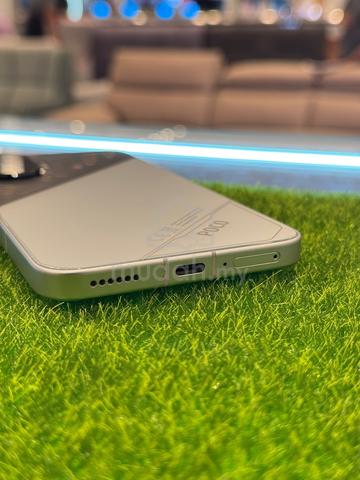 Carousel Image