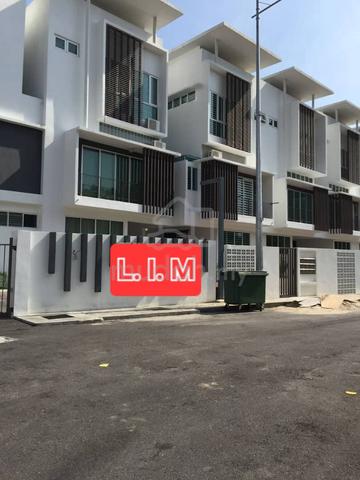 3 Storey Link House at Air Itam 1