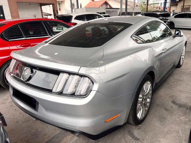 2017 Ford MUSTANG 2.3 ECOBOOST*SUPER LOW MILEAGE* - 4