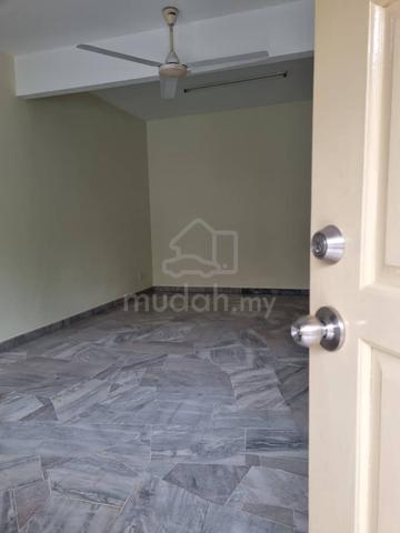 Goodyear Court 2 1