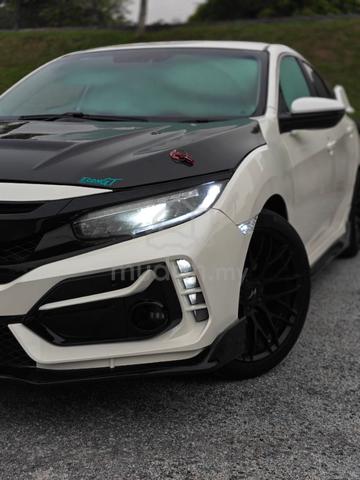 Honda Civic 1.8 S Stylish Spacious & Sporty Design - 3