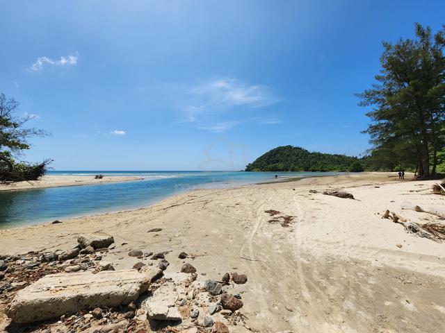 Kudat Land - Bangau Beach Kudat 1