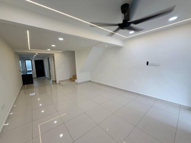 Taman Desa Cemerlang Jln Lanjut Full Loan Below Market Fully Renovated 1