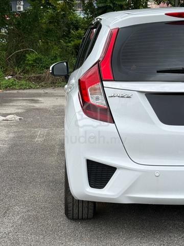 2016 Honda JAZZ 1.5 V (A) - 4