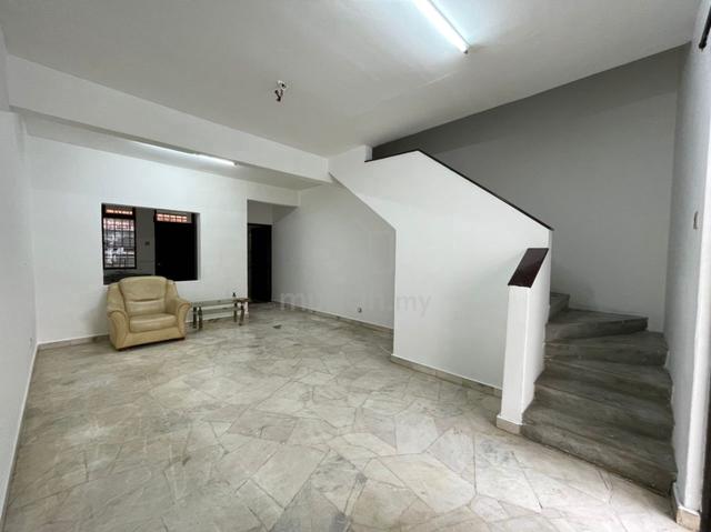 tmn sri yaacob JLN PUTRA 2 sty LOW COST original FULL LOAN freehold 2