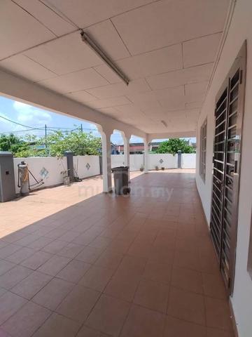 Taman Ungku Tun Aminah Single Storey House Corner unit For 1