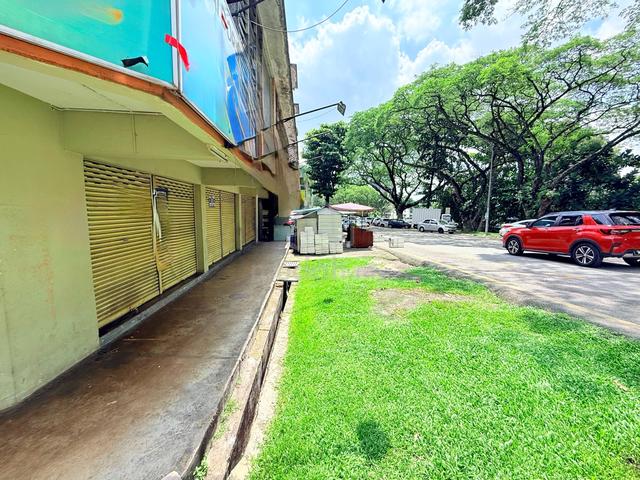 Corner LoT ShopLoT SeTapaK  ✅ Prime LOcation Good For GroW Business 1