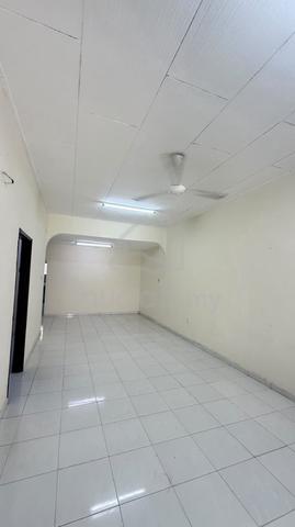 Taman Ungku Tun Aminah Jalan Pahlawan Single Storey Terrace 4 bedroom 1