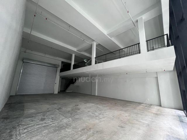 FREEHOLD Bandar Bukit Raja Klang 1.5sty Factory Warehouse Office emhub 1