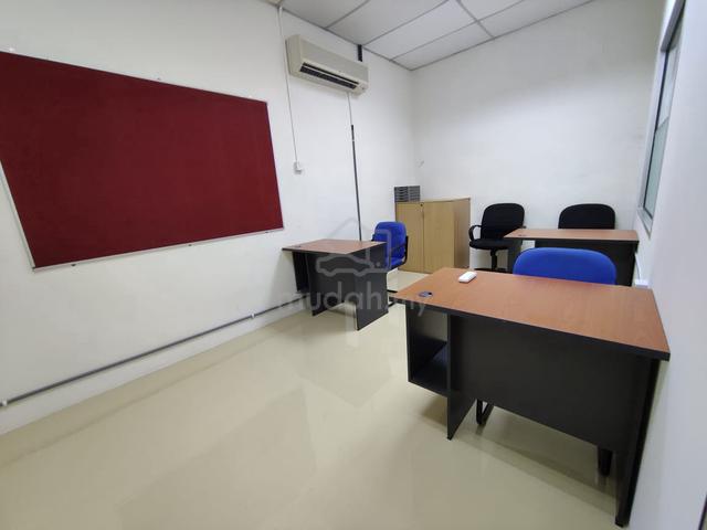 Office Besar + Fully Furnished Untuk Disewa – Lokasi Strategi 1