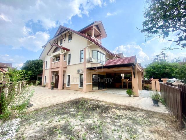 Corner Lot 2.5 Storey Superlink Presint 16, Putrajaya (Near Alamanda) 1