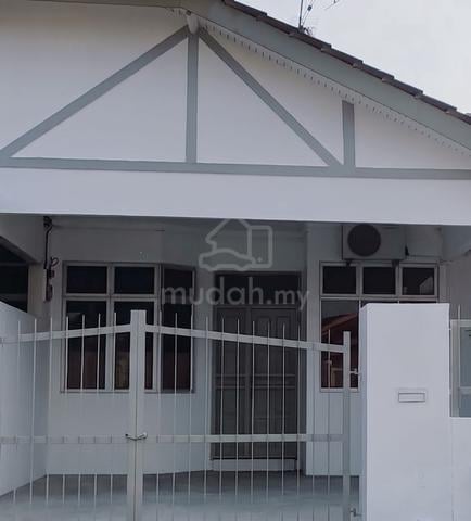 3BR Cozy Single Terrace House for rent 1