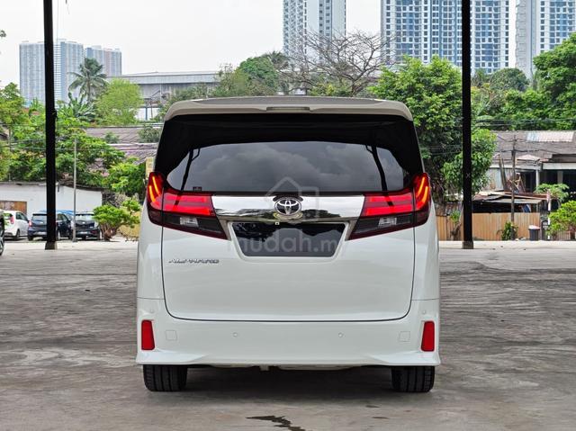 2017 Toyota ALPHARD 2.5 TYPE GOLD / 3 YRS WARRANTY - 3