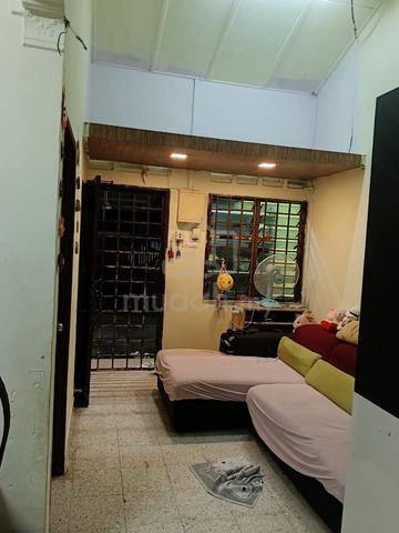 Kempas Single Storey Terrace House 1