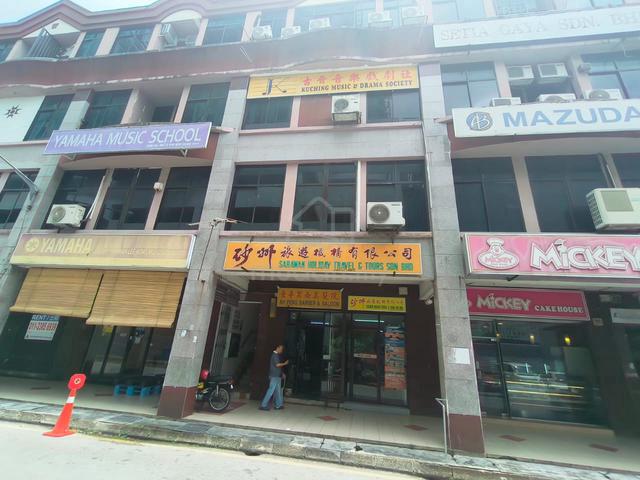 King Centre 1