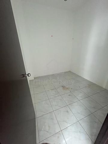 1,400sf UNFURNISHED NEW🙂SINGLE TMN LARAH INDAH KMTG 2