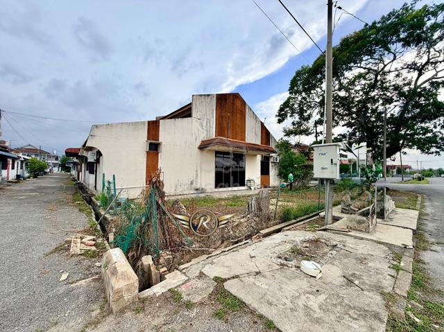 Corner Lot Taman Sri Indah Jalan Putra 1