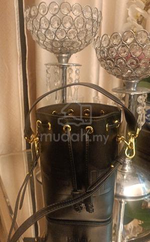 Carousel Image Selected