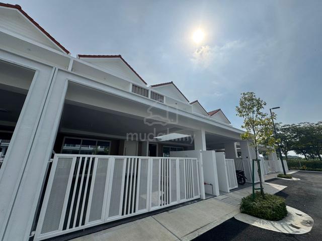 Viluxe Residence Batu Kawan Bandar Cassia G/Guarded Partial Furnished 1