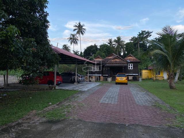 Tanah Pertanian + Rumah Untuk Dijual Jalan Selancar, Tanjung Gemok 1