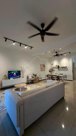 House Jalan selasih saujana utama 3 sungai buloh 1