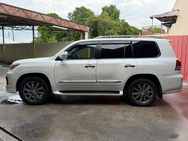 2014 REGISTER 2019 Lexus LX570 5.7 (A) LOAN KEDAI - 4