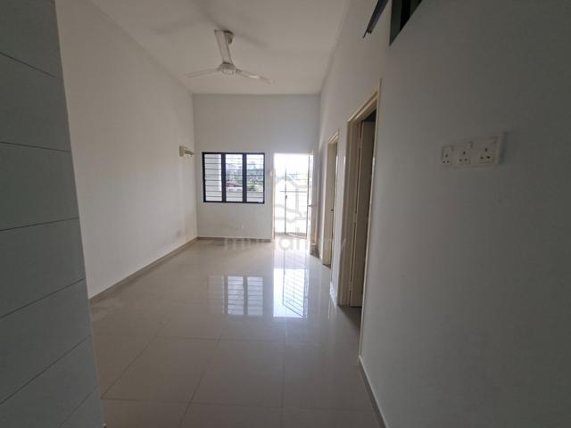 Pj ss25 kampung cempaka ground floor townhouse hostel unit 3r2b 1
