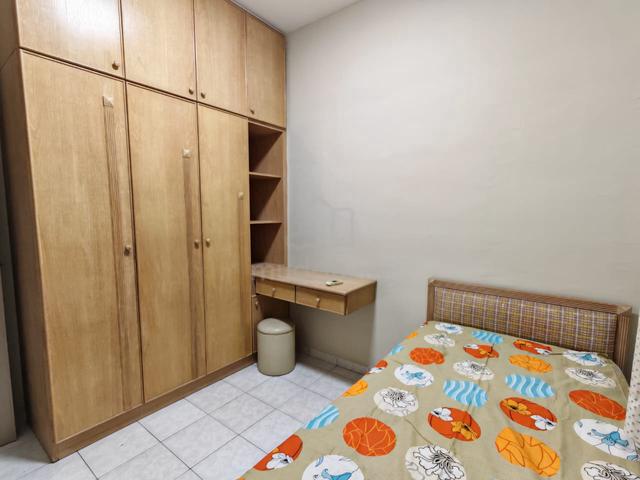 N-Park Condo, Private Air-Cond Room near USM Queensbay 1